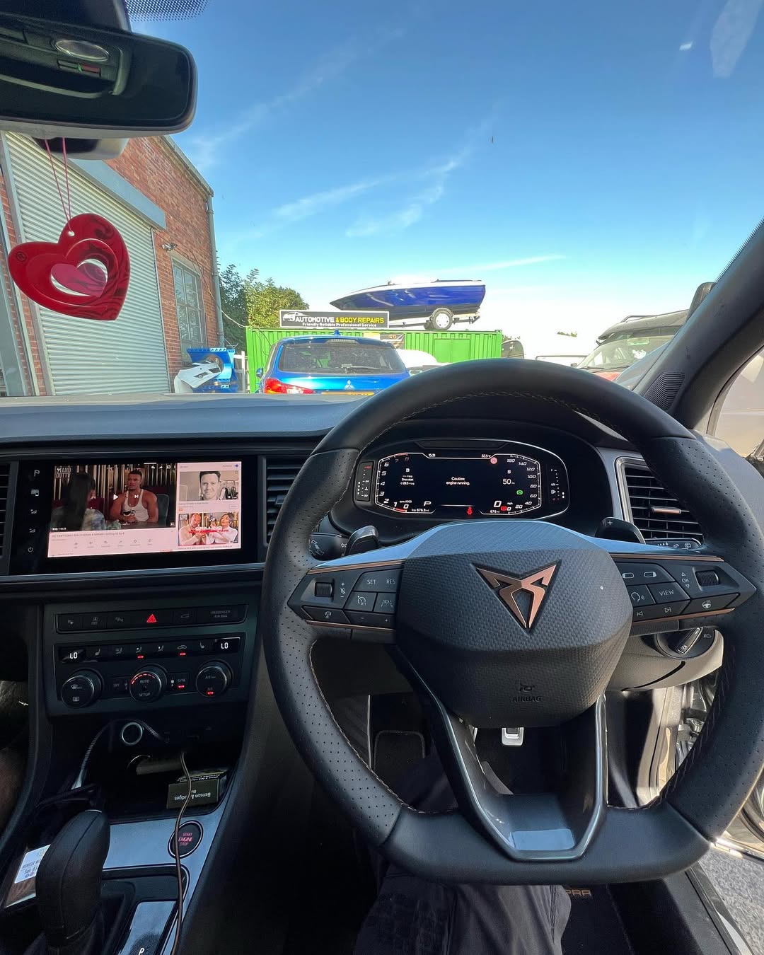 AI mediabox voor Cupra